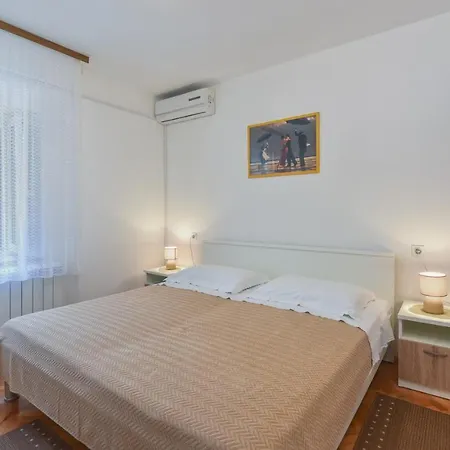 Guest house Funtana Rooms 3*